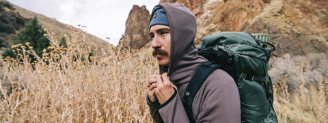 Chandails à manches longues et à capuchon 