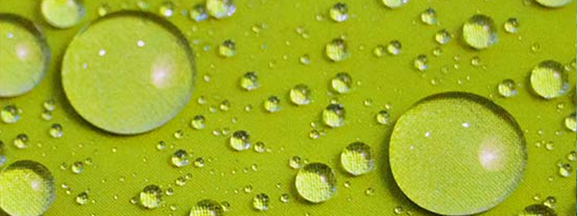 Produits d'entretien et essentiels femmes