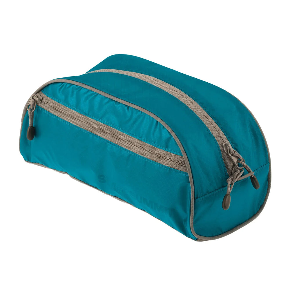 Sea to Summmit Travelling Light Toiletry Bag