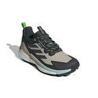 Souliers de randonnée Adidas Terrex Free Hiker 2.0 Low GTX (hommes)