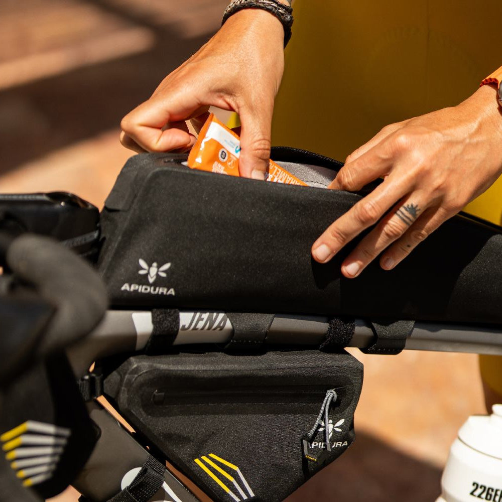 Sac de tube supérieur Apidura Long Top Tube Pack 2L
