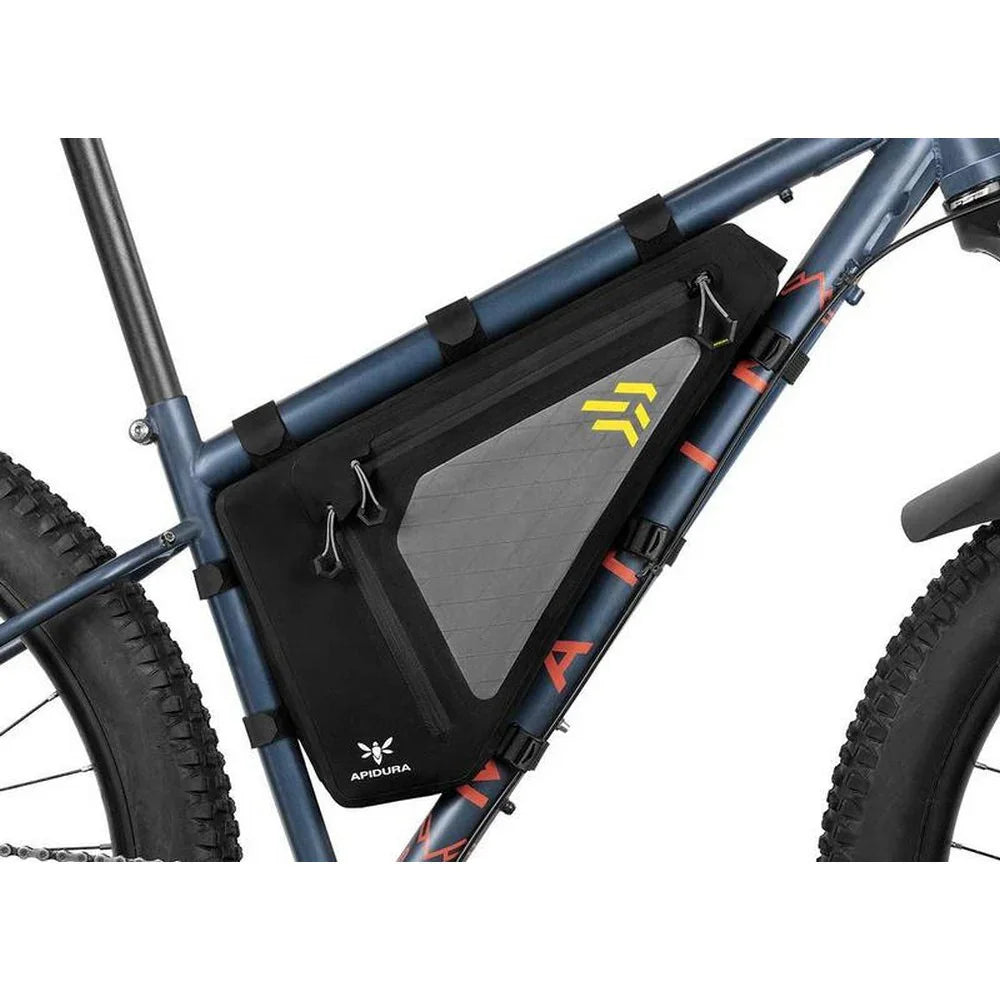 Apidura Backcountry Full Frame Bag - 4L