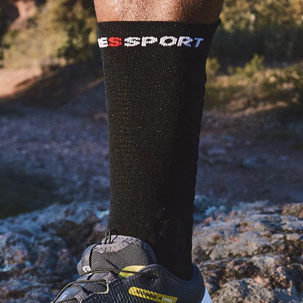 Bas Compressport Pro Racing Socks v4.0 Trail