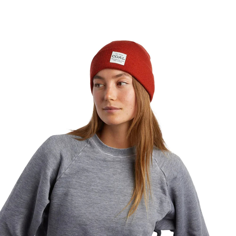 Tuque Coal The Uniform Mid