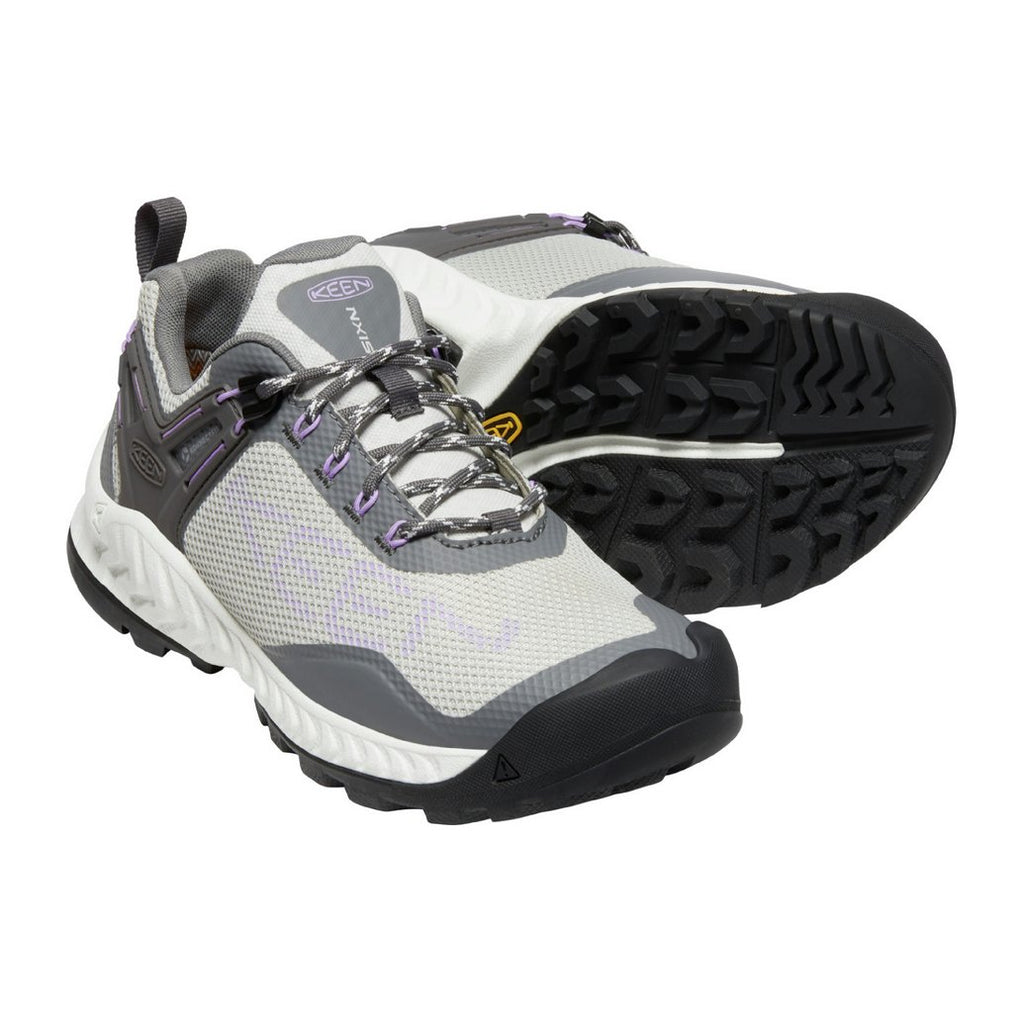 Souliers de randonnée imperméables Keen NXIS Evo (femmes)