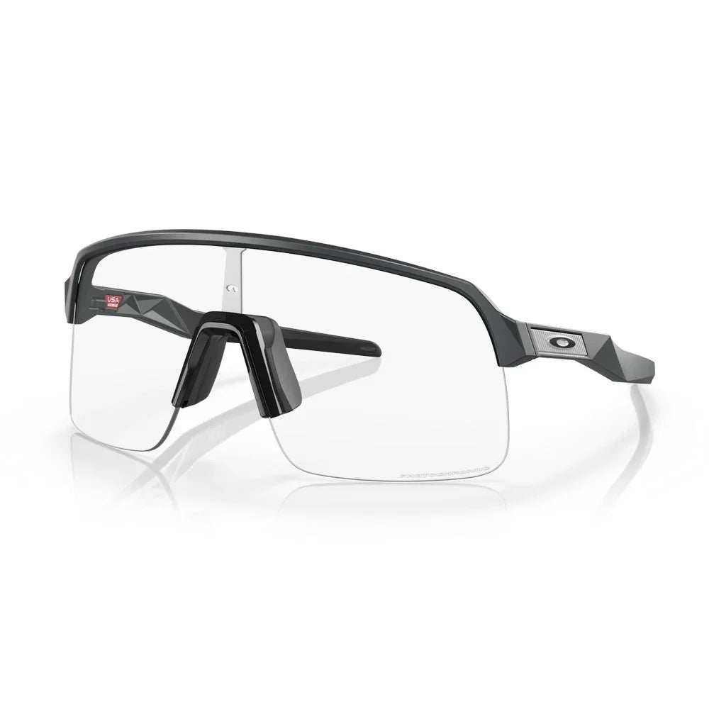 Lunettes de soleil Oakley Sutro Lite – Transparent/Noir Iridium Photochromic