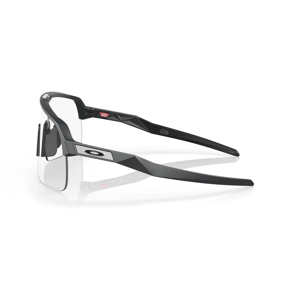 Lunettes de soleil Oakley Sutro Lite – Transparent/Noir Iridium Photochromic