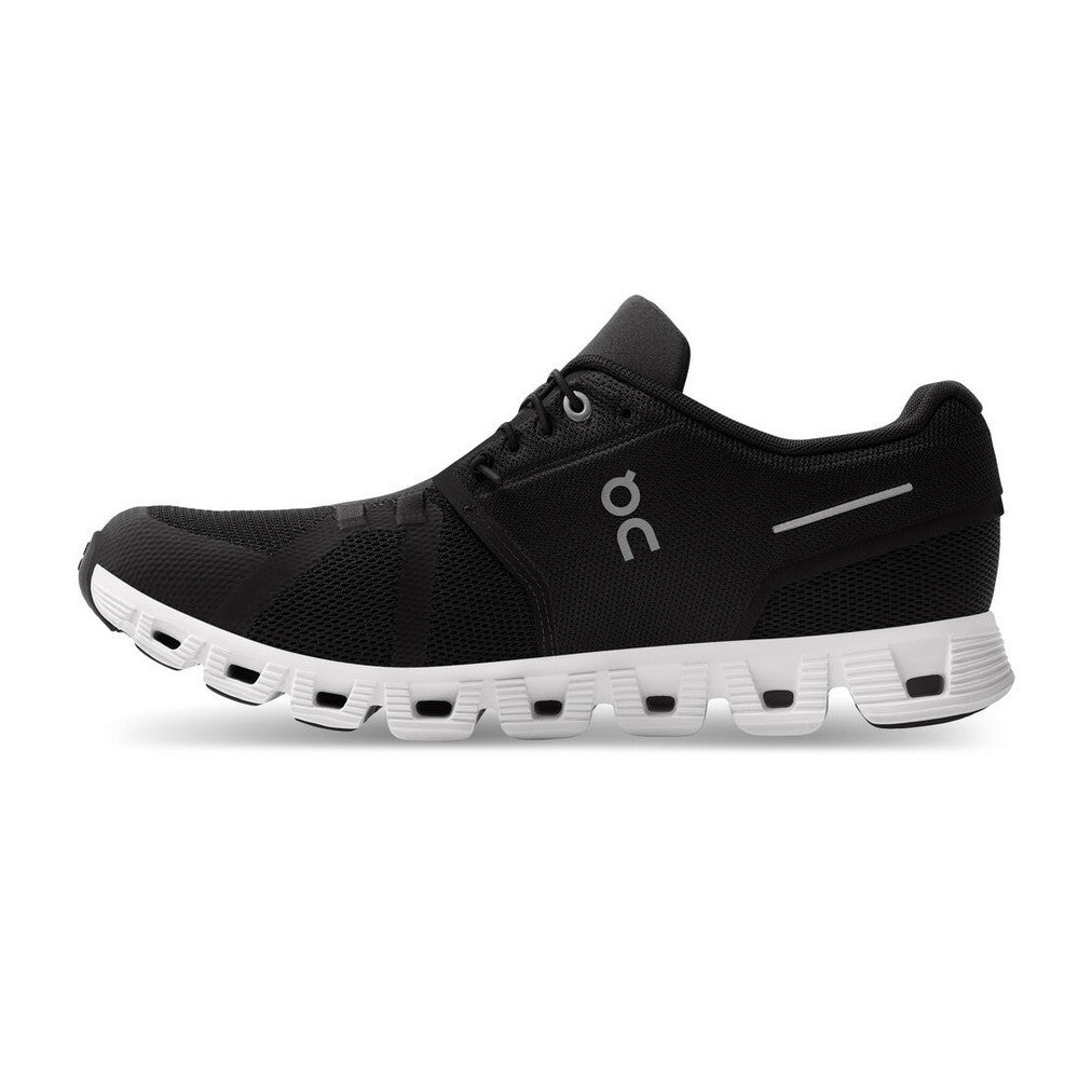 On M's Cloud 5 Shoes