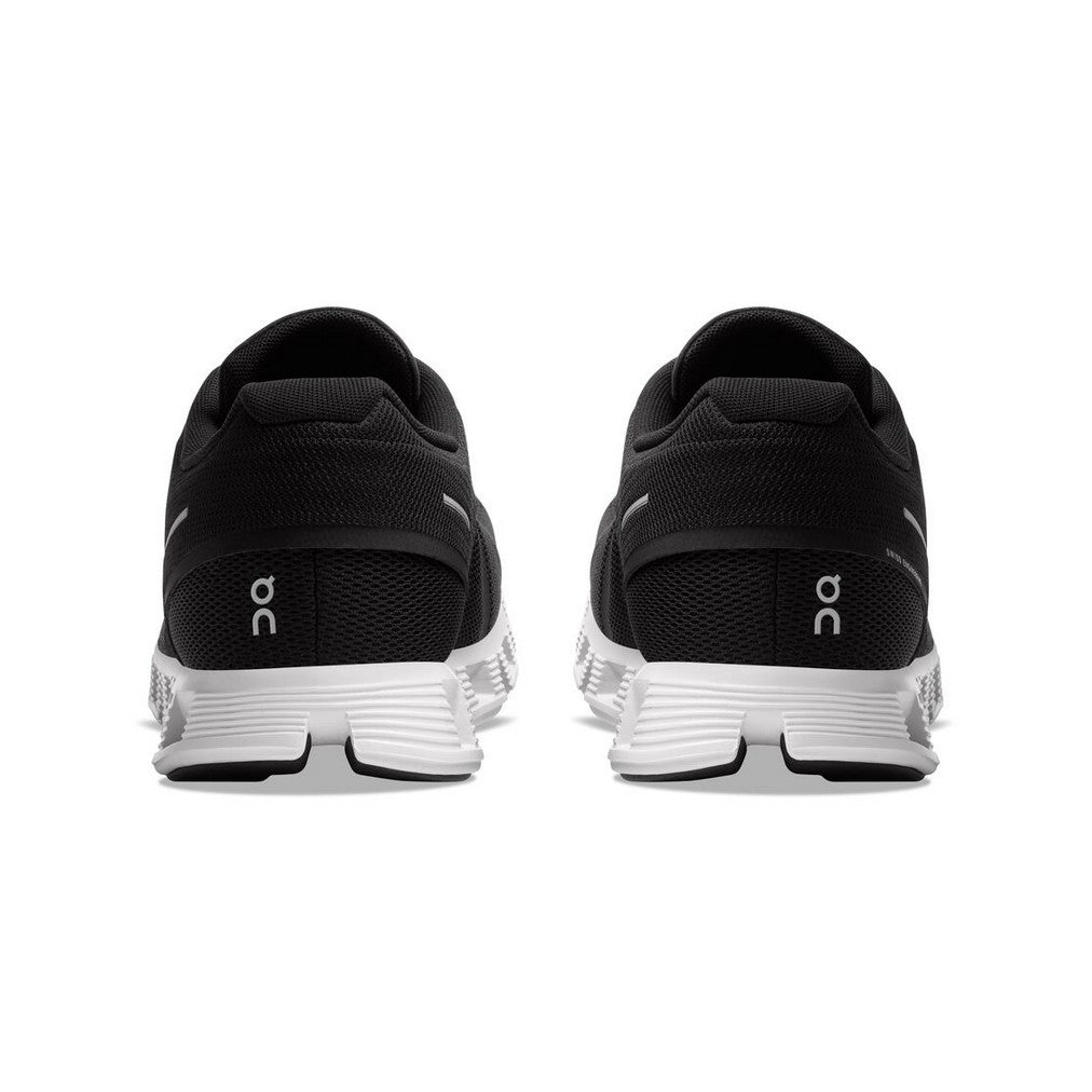 On M's Cloud 5 Shoes