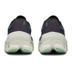 Souliers de course On Cloudmonster (femmes)
