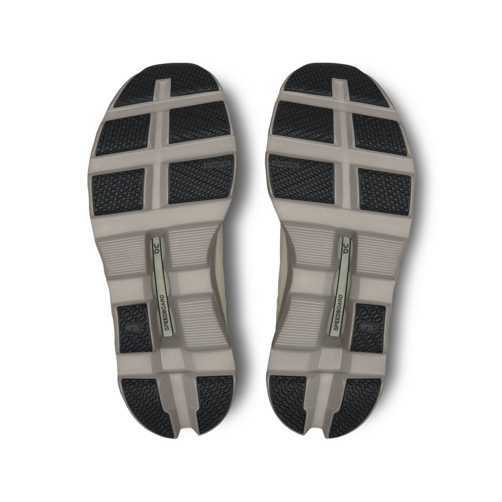 On M's Cloudmonster Running Shoes