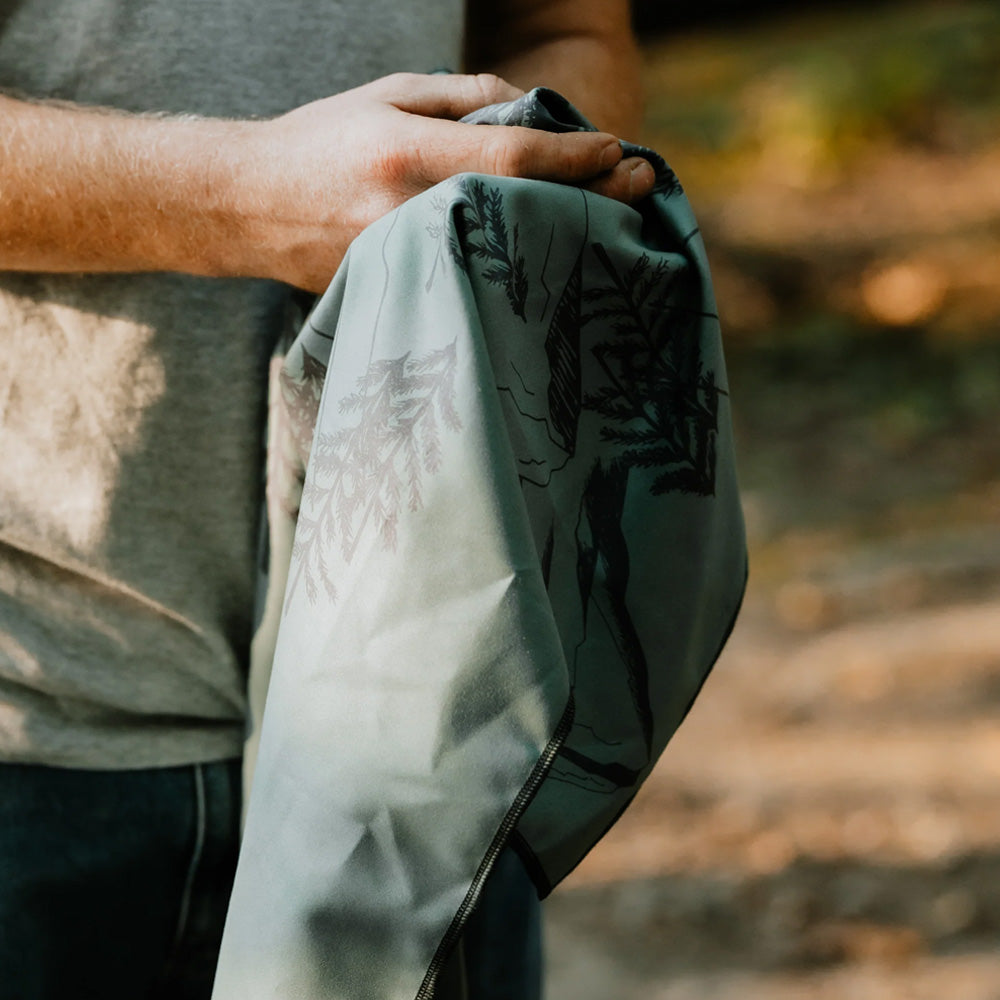 Tiki Outdoor La Multi Towel – 18 x 30