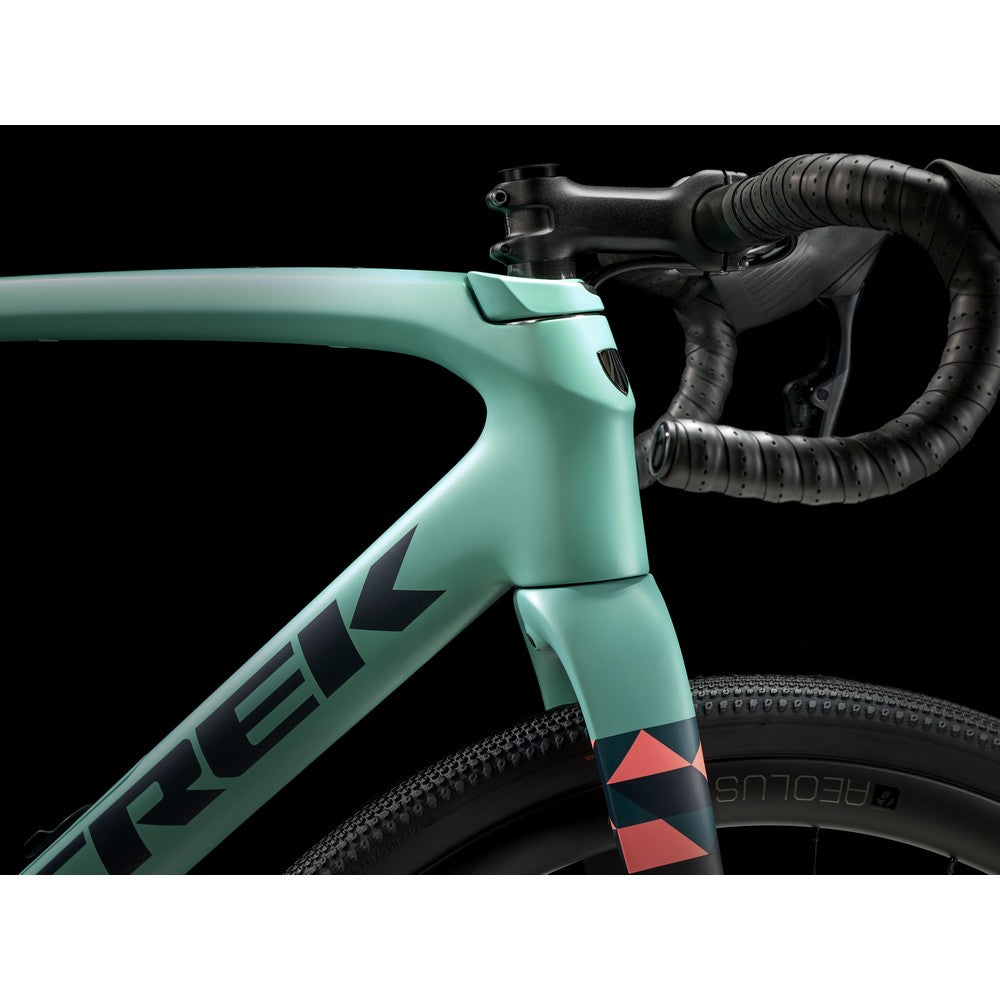 Trek Checkpoint SLR 7 AX7 Gravel Bike