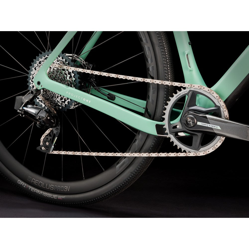 Trek Checkpoint SLR 7 AX7 Gravel Bike
