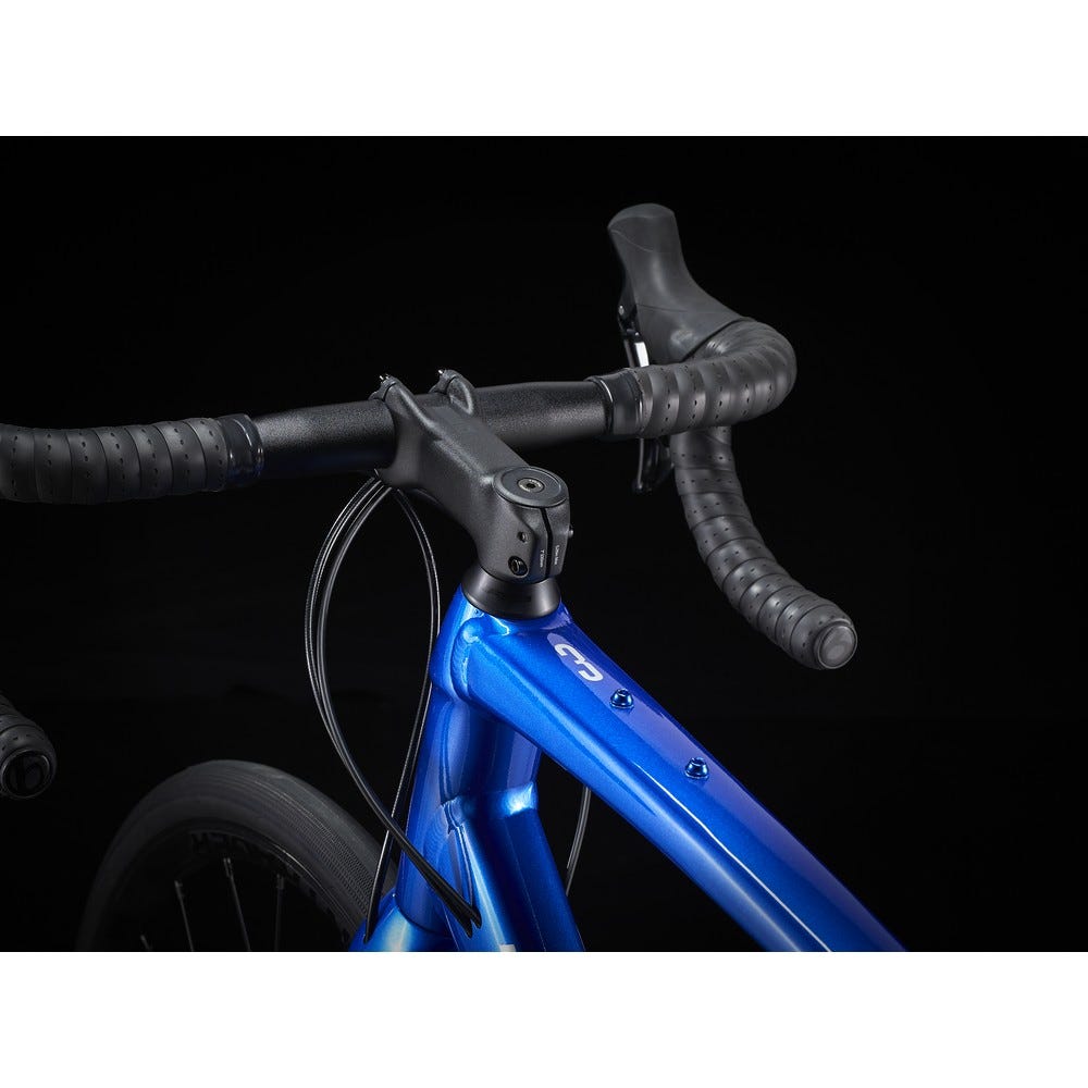 Trek domane al 3 disc 2021 road bike hotsell